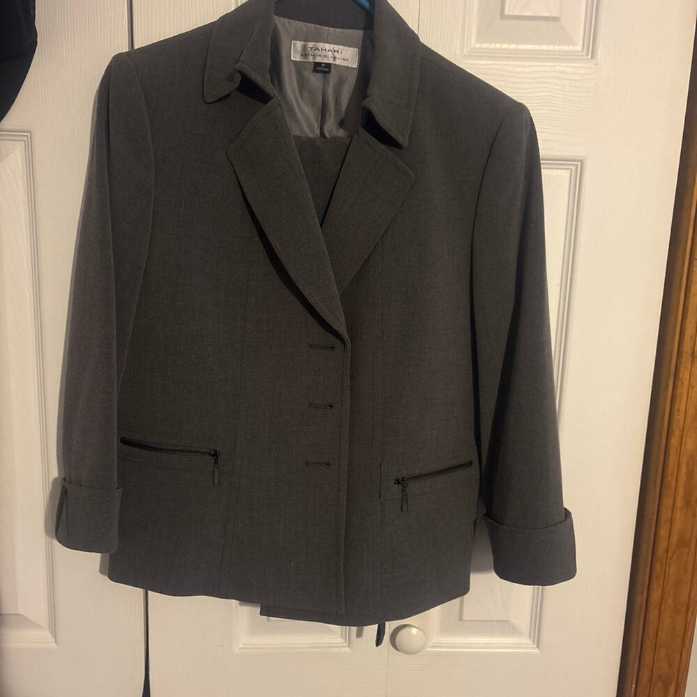 tahari arthur s. levine suit